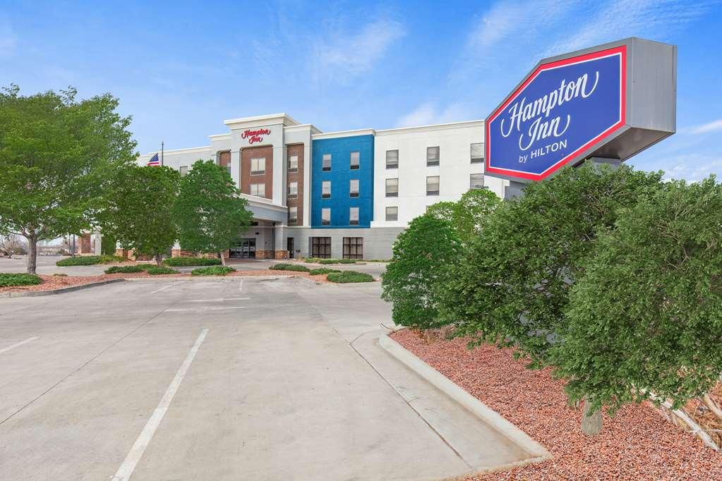 Hampton Inn Denver Northeast-Brighton Exterior photo